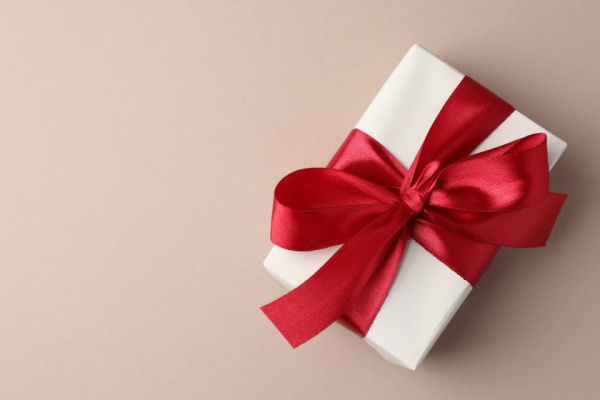 c’est-l’histoire-d’une-societe-qui-additionne-les-cadeaux-clients-pour-diminuer-ses-impots…